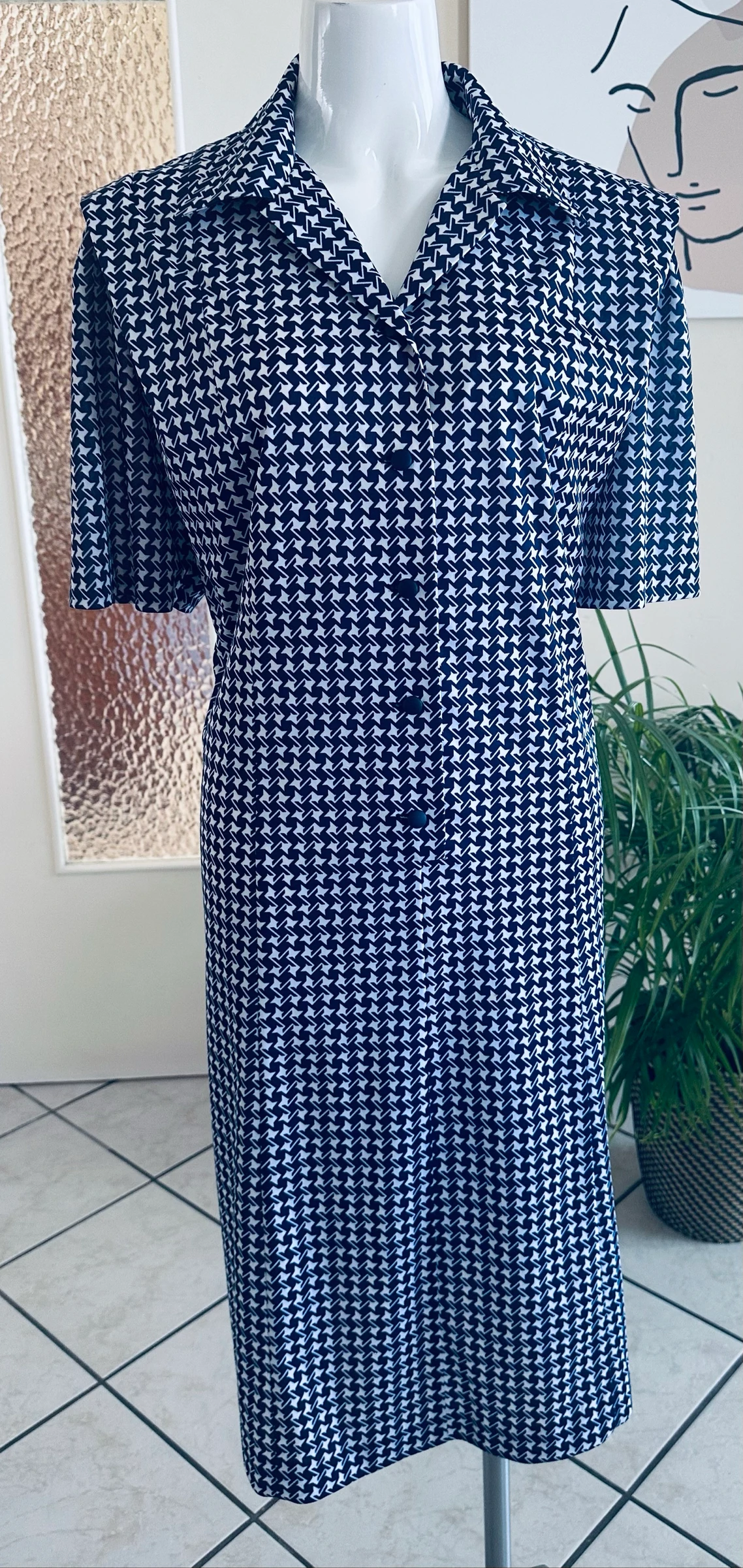 Navy and White Printed Vintage Dress Size 48/50 – Impeccable Condition – photo 13